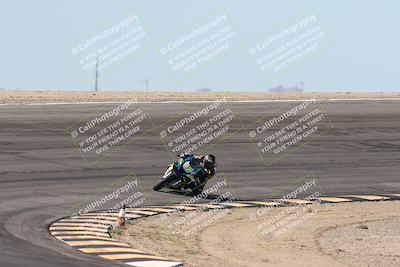 media/Oct-30-2025-Racers Edge (Thu) [[dabbdaf680]]/3-B Group/Session 2 (Bowl Exit)/